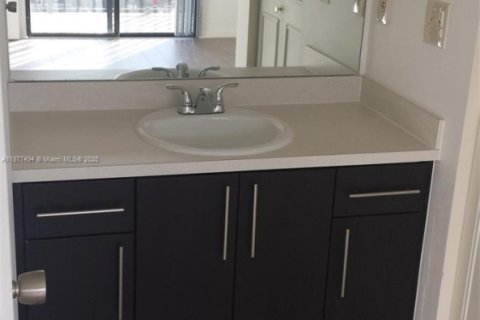 Купить кондоминиум в Уэст-Палм-Бич, Флорида 1 спальня, 67.63м2, № 2016033 - фото 3