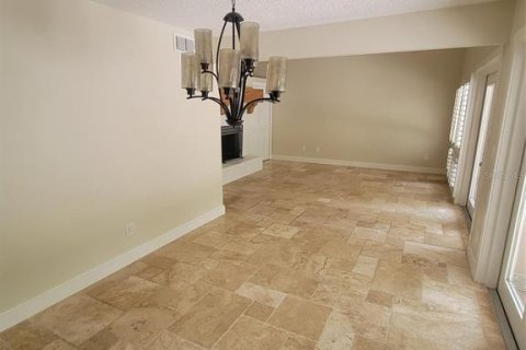 Touwnhouse à louer à Longwood, Floride: 3 chambres, 219.25 m2 № 2149399 - photo 8