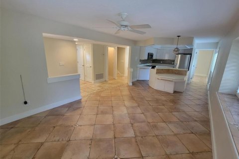 Touwnhouse à louer à Longwood, Floride: 3 chambres, 219.25 m2 № 2149399 - photo 9