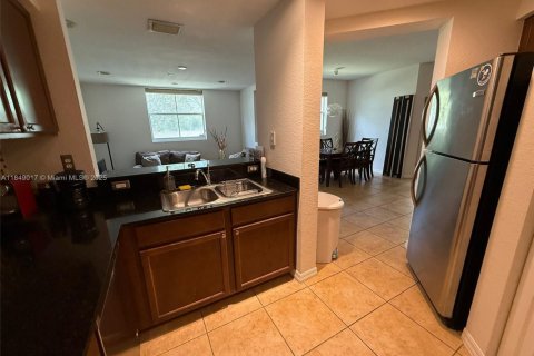 Copropriété à louer à Doral, Floride: 3 chambres № 1850733 - photo 9