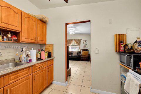 Villa ou maison à vendre à North Miami, Floride: 2 chambres, 69.68 m2 № 2004491 - photo 7