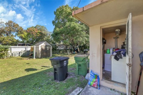 Villa ou maison à vendre à North Miami, Floride: 2 chambres, 69.68 m2 № 2004491 - photo 23