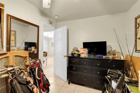 Villa ou maison à vendre à North Miami, Floride: 2 chambres, 69.68 m2 № 2004491 - photo 11