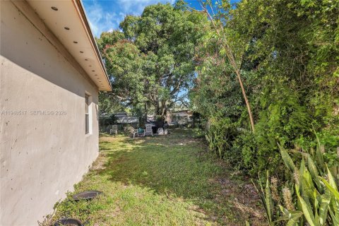Villa ou maison à vendre à North Miami, Floride: 2 chambres, 69.68 m2 № 2004491 - photo 20