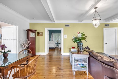 Villa ou maison à vendre à Miami, Floride: 6 chambres, 209.4 m2 № 1839325 - photo 4