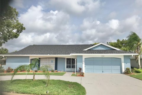 House in Hudson, Florida 3 bedrooms, 141.12 sq.m. № 2259063