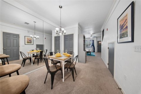Condominio en venta en Gainesville, Florida, 2 dormitorios, 109.25 m2 № 1893947 - foto 11