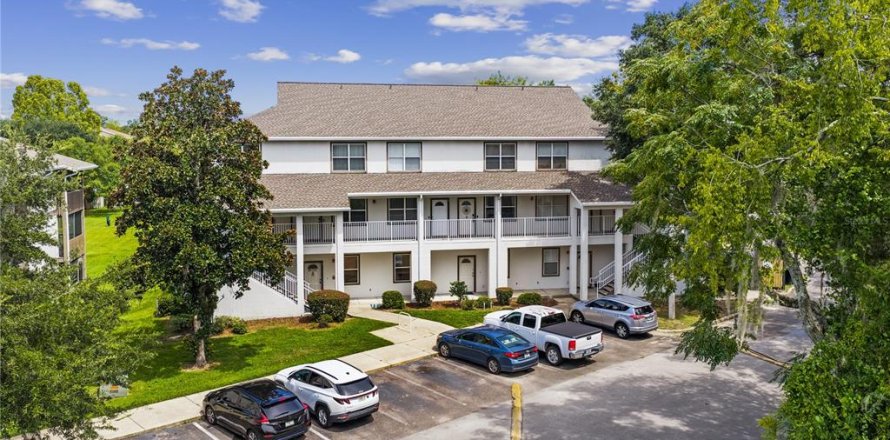 Condominio en Gainesville, Florida, 2 dormitorios  № 1893947