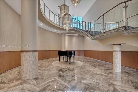 Condo in Miami Beach, Florida, 1 bedroom  № 2049276 - photo 15