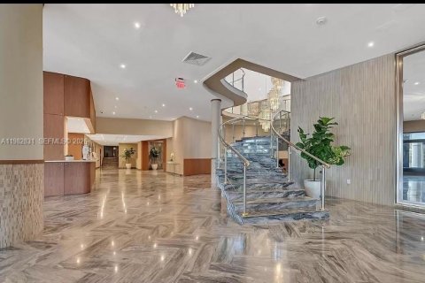 Condo in Miami Beach, Florida, 1 bedroom  № 2049276 - photo 23