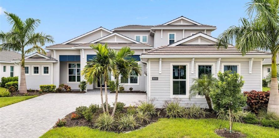 House in Lakewood Ranch, Florida 5 bedrooms, 395.3 sq.m. № 2284668
