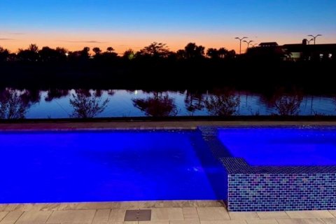 House in Lakewood Ranch, Florida 5 bedrooms, 395.3 sq.m. № 2284668 - photo 5