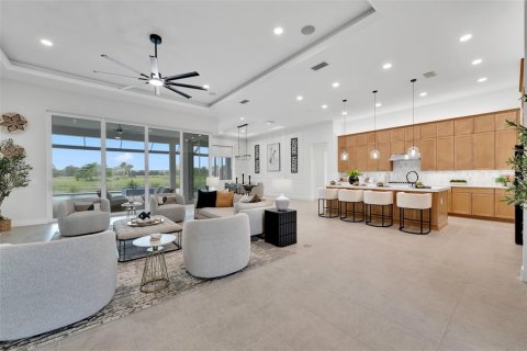 House in Lakewood Ranch, Florida 5 bedrooms, 395.3 sq.m. № 2284668 - photo 11