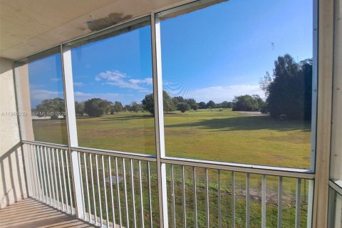 Снять в аренду кондоминиум в Купер-Сити, Флорида 1 спальня, 82.87м2, № 2028635 - фото 12