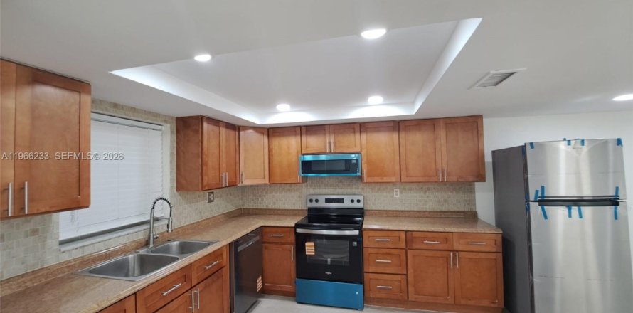 Кондоминиум с 1 спальней в Купер-Сити, Флорида № 2028635