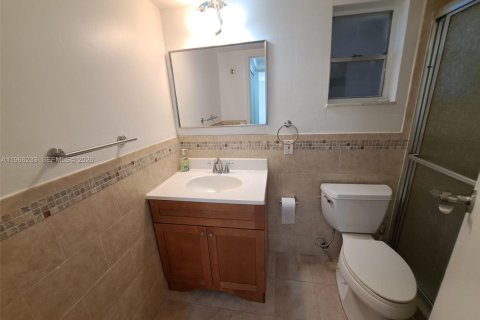 Снять в аренду кондоминиум в Купер-Сити, Флорида 1 спальня, 82.87м2, № 2028635 - фото 9