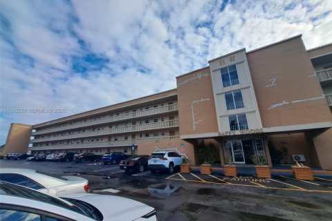 Снять в аренду кондоминиум в Купер-Сити, Флорида 1 спальня, 82.87м2, № 2028635 - фото 19