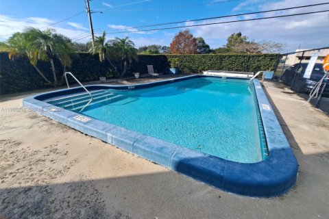 Снять в аренду кондоминиум в Купер-Сити, Флорида 1 спальня, 82.87м2, № 2028635 - фото 16