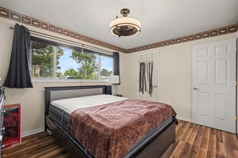House in Saint Petersburg, Florida 2 bedrooms, 134.06 sq.m. № 2217114 - photo 16