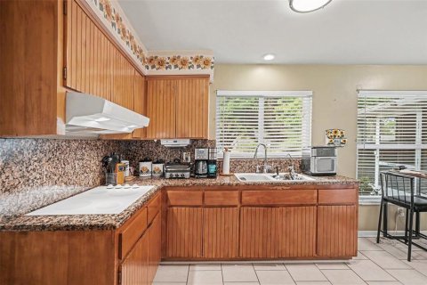 House in Saint Petersburg, Florida 2 bedrooms, 134.06 sq.m. № 2217114 - photo 8