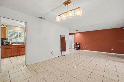 House in Saint Petersburg, Florida 2 bedrooms, 134.06 sq.m. № 2217114 - photo 7