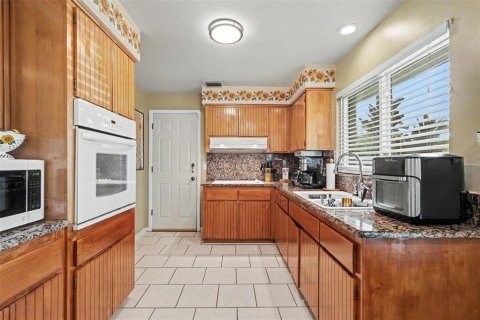 House in Saint Petersburg, Florida 2 bedrooms, 134.06 sq.m. № 2217114 - photo 11