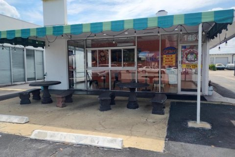 Immobilier commercial à Lake Park, Floride № 2253837