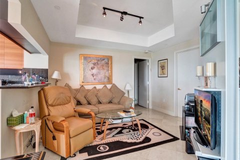 Condo in Aventura, Florida, 2 bedrooms № 2088890 - photo 10