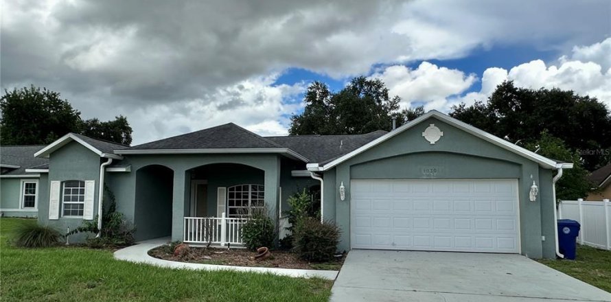 Casa en Minneola, Florida 4 dormitorios, 194.72 m2 № 2386535