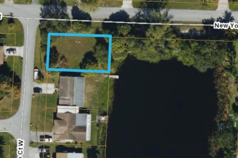 Commercial property in West Palm Beach, Florida № 2086809