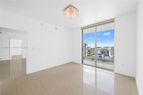 Condominio en venta en Miami, Florida, 2 dormitorios, 100.24 m2 № 2034520 - foto 15
