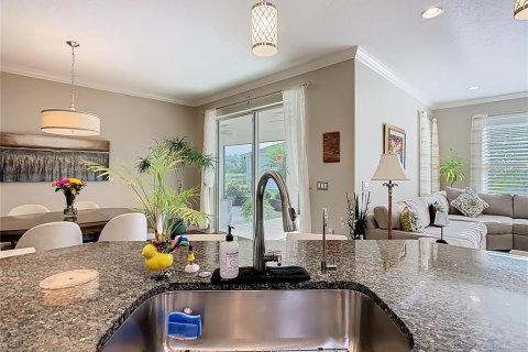 House in Kissimmee, Florida 2 bedrooms, 187.94 sq.m. № 2141976 - photo 16