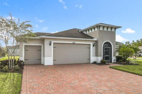 House in Kissimmee, Florida 2 bedrooms, 187.94 sq.m. № 2141976 - photo 2