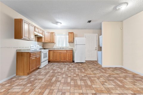 Commercial property in Homestead, Florida 394.65 sq.m. № 1959127 - photo 22