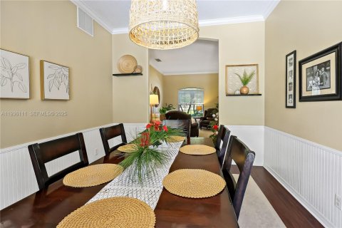 House in Vero Beach, Florida 4 bedrooms, 222.22 sq.m. № 1994179 - photo 5