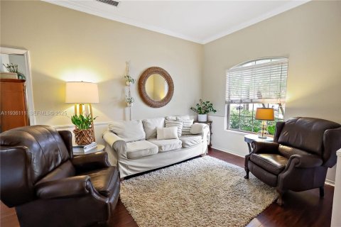 House in Vero Beach, Florida 4 bedrooms, 222.22 sq.m. № 1994179 - photo 4