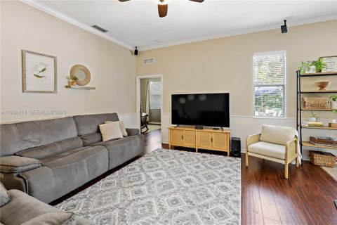 House in Vero Beach, Florida 4 bedrooms, 222.22 sq.m. № 1994179 - photo 12