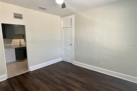 Studio in Saint Petersburg, Florida № 2203998 - photo 10