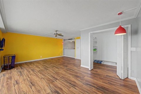 Condominio en venta en Clearwater, Florida, 1 dormitorio, 52.49 m2 № 2196412 - foto 15