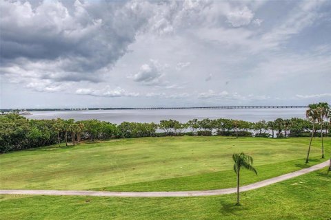 Condominio en venta en Clearwater, Florida, 1 dormitorio, 52.49 m2 № 2196412 - foto 4
