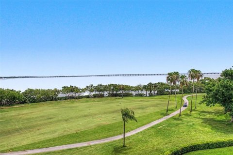 Condo in Clearwater, Florida, 1 bedroom  № 2196412