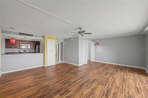 Condominio en venta en Clearwater, Florida, 1 dormitorio, 52.49 m2 № 2196412 - foto 20