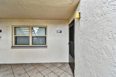 Copropriété à vendre à Seminole, Floride: 4 pièces, 49.24 m2 № 1555119 - photo 2