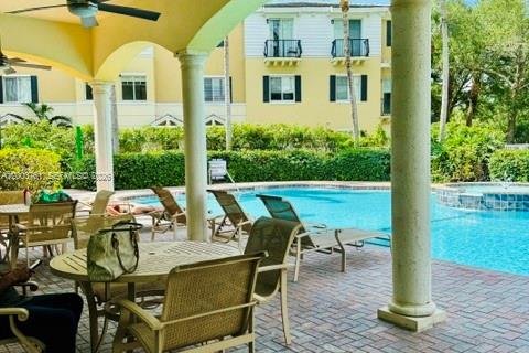 Touwnhouse à louer à Boca Raton, Floride: 3 chambres, 209.87 m2 № 2070962 - photo 4