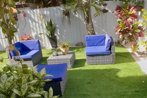 Villa ou maison à vendre à Miami, Floride: 4 chambres, 199.37 m2 № 1998392 - photo 5