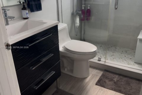 Villa ou maison à vendre à Miami, Floride: 4 chambres, 199.37 m2 № 1998392 - photo 15