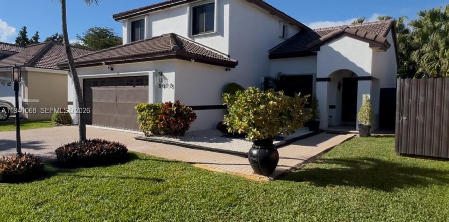 Villa ou maison à Miami, Floride 4 chambres, 199.37 m2 № 1998392