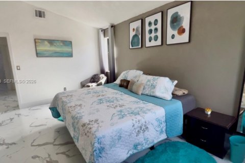 Villa ou maison à vendre à Miami, Floride: 4 chambres, 199.37 m2 № 1998392 - photo 26