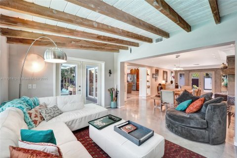 Villa ou maison à vendre à Wilton Manors, Floride: 3 chambres, 207.08 m2 № 1977839 - photo 6