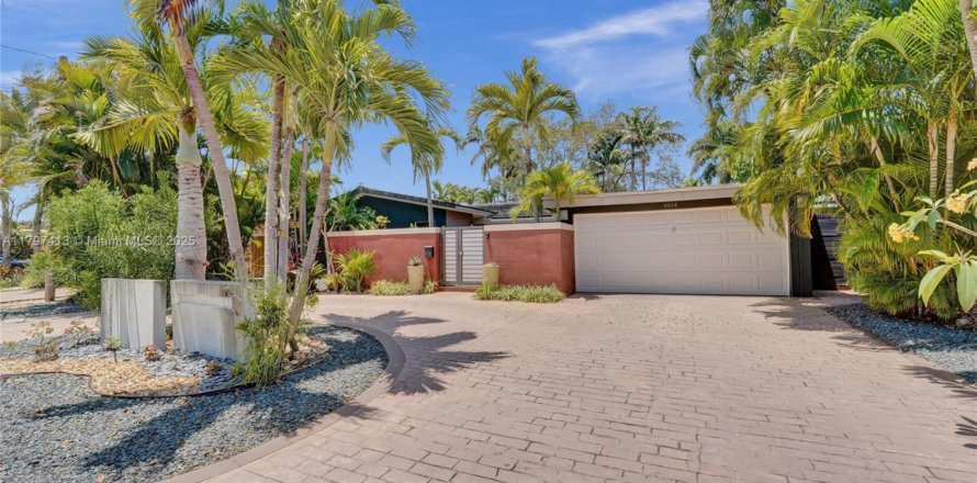 Villa ou maison à Wilton Manors, Floride 3 chambres, 207.08 m2 № 1977839